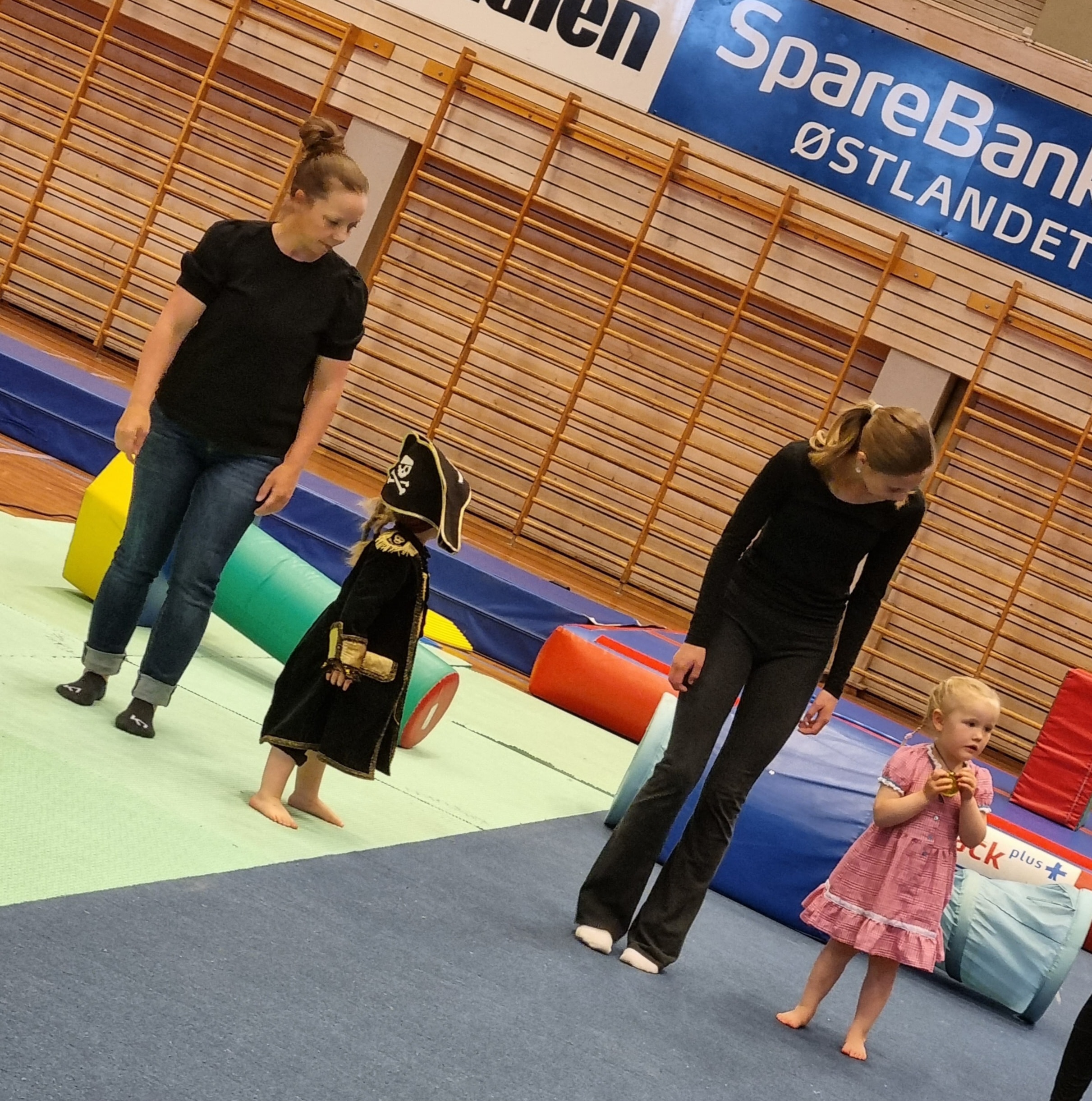 SOMMERAVSLUTNING MED TURNSHOW